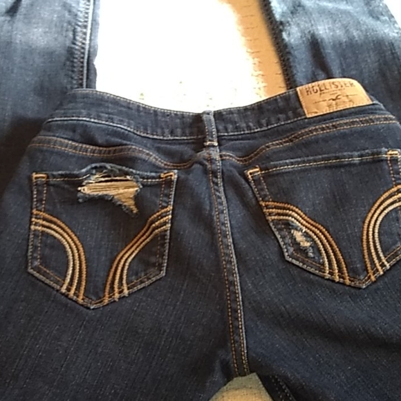 Hollister super skinny destressed jeans. - Picture 8 of 12